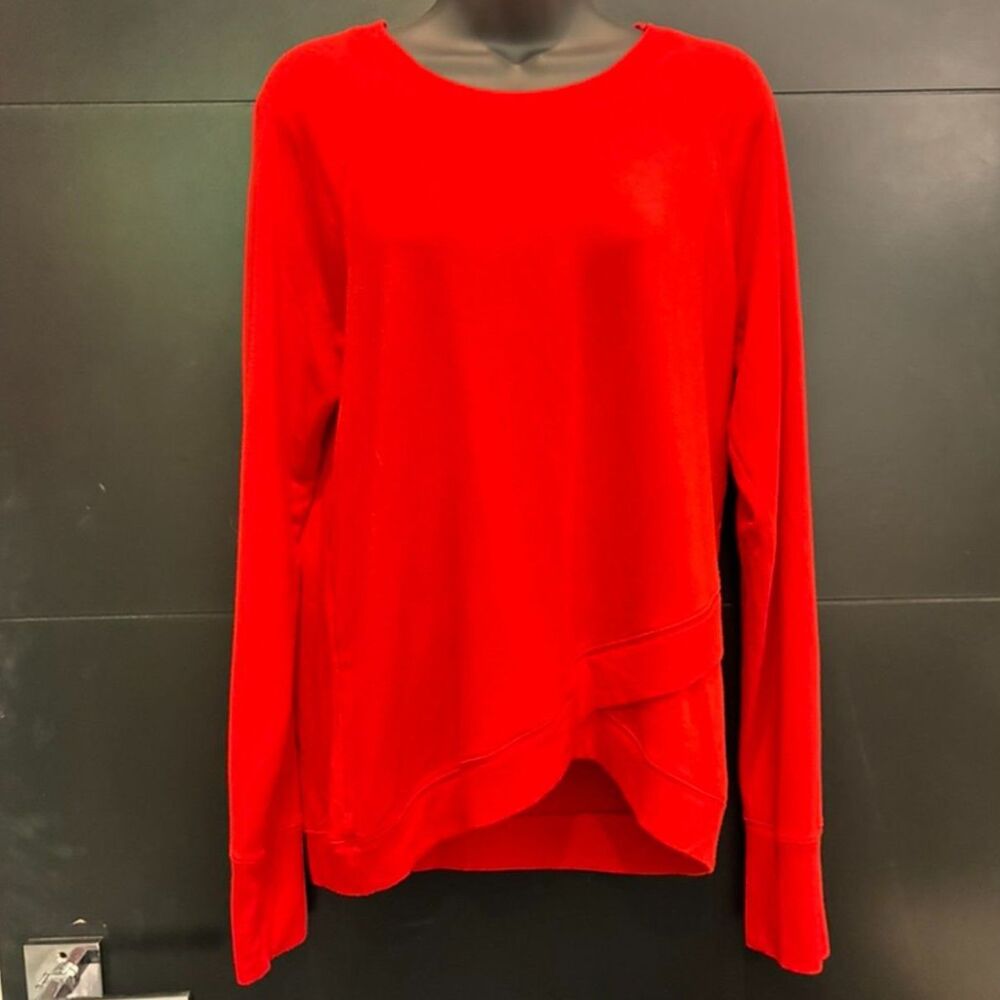 Athleta Bright Red crew neck Sweater w curved assymetric hem M